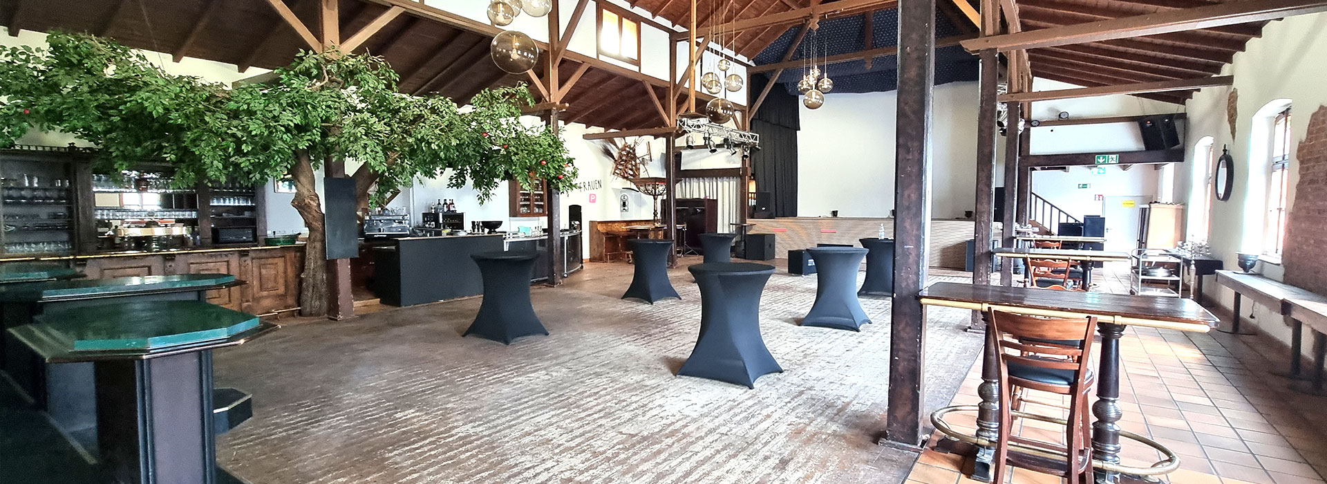 Eventsaal grosser Festsaal in der Gasttätte zum Apfelbaum